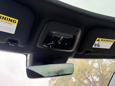 New 2026 Volvo EX30 Cross Country Ultra image 16