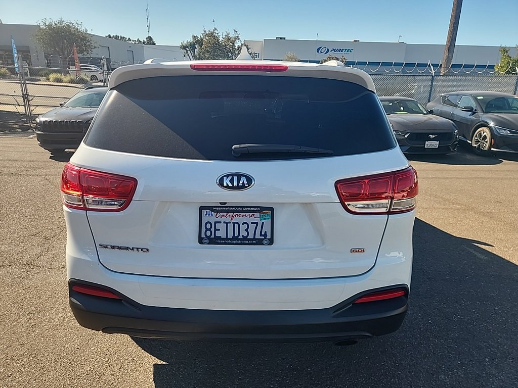 Used 2018 Kia Sorento FWD image 11