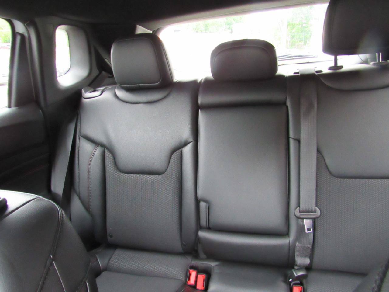 Used 2026 Jeep Compass Trailhawk AWD/4WD image 8
