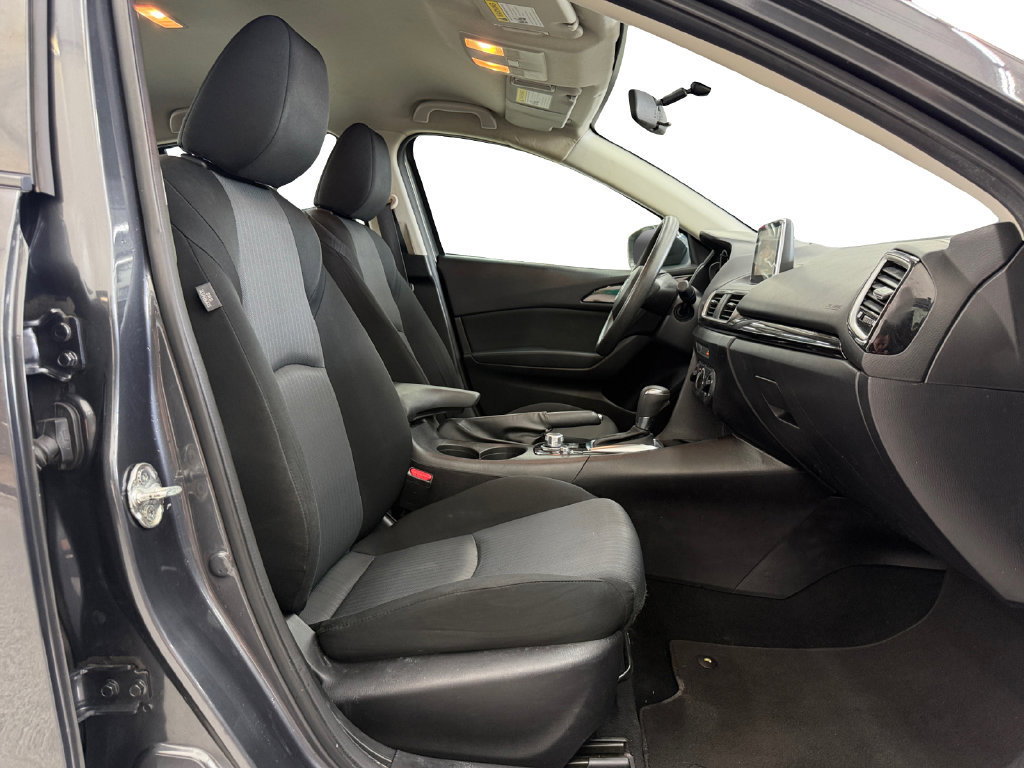 Used 2016 MAZDA MAZDA3 i Sport FWD image 16