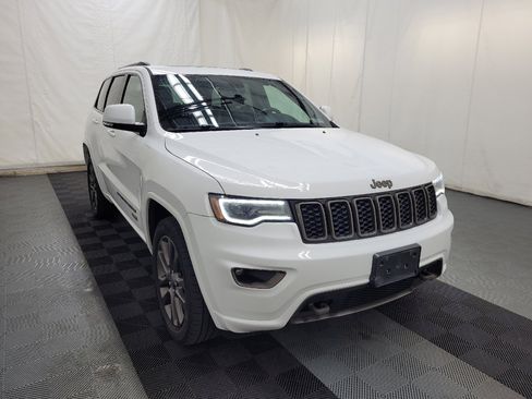 Used 2017 Jeep Grand Cherokee Limited 75th Anniversary AWD/4WD image 13
