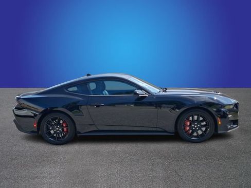 Used 2025 Ford Mustang GT Premium RWD image 4