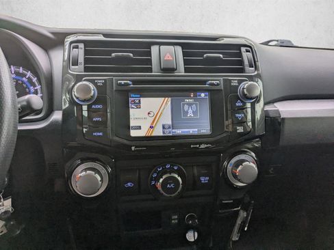 Used 2018 Toyota 4Runner TRD Off-Road Premium AWD/4WD image 14