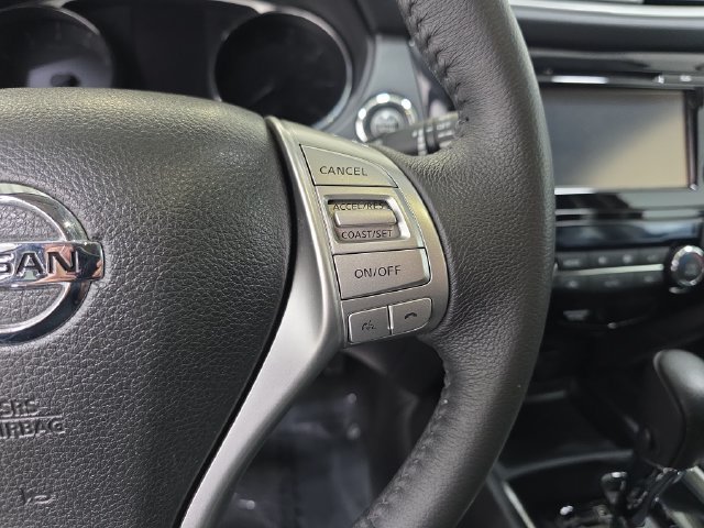 Used 2016 Nissan Rogue SL w/ SL Premium Package AWD/4WD image 18