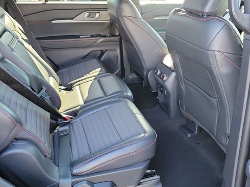 Used 2025 Ford Explorer ST-Line w/ Premium Package image 19