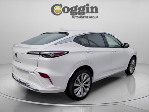 New 2025 Buick Envista Avenir image 10