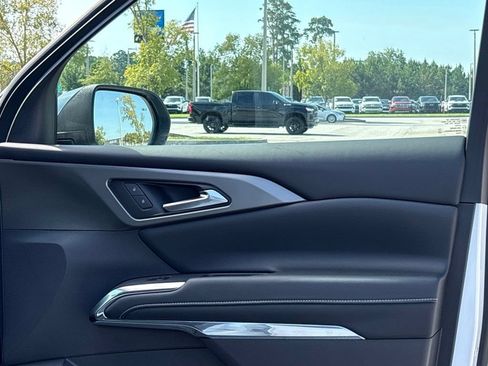 Used 2026 Chevrolet Traverse LT w/ Driver Confidence Package AWD/4WD image 23