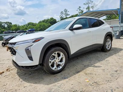 Used 2025 Chevrolet Trax LS w/ LS Convenience Package