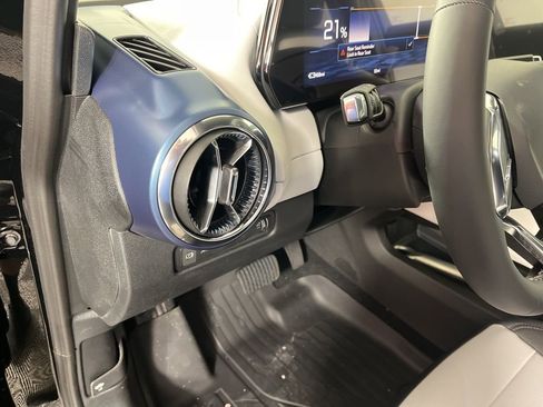 New 2026 Chevrolet Equinox EV LT image 26