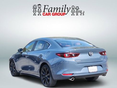 Used 2023 MAZDA MAZDA3 s image 3