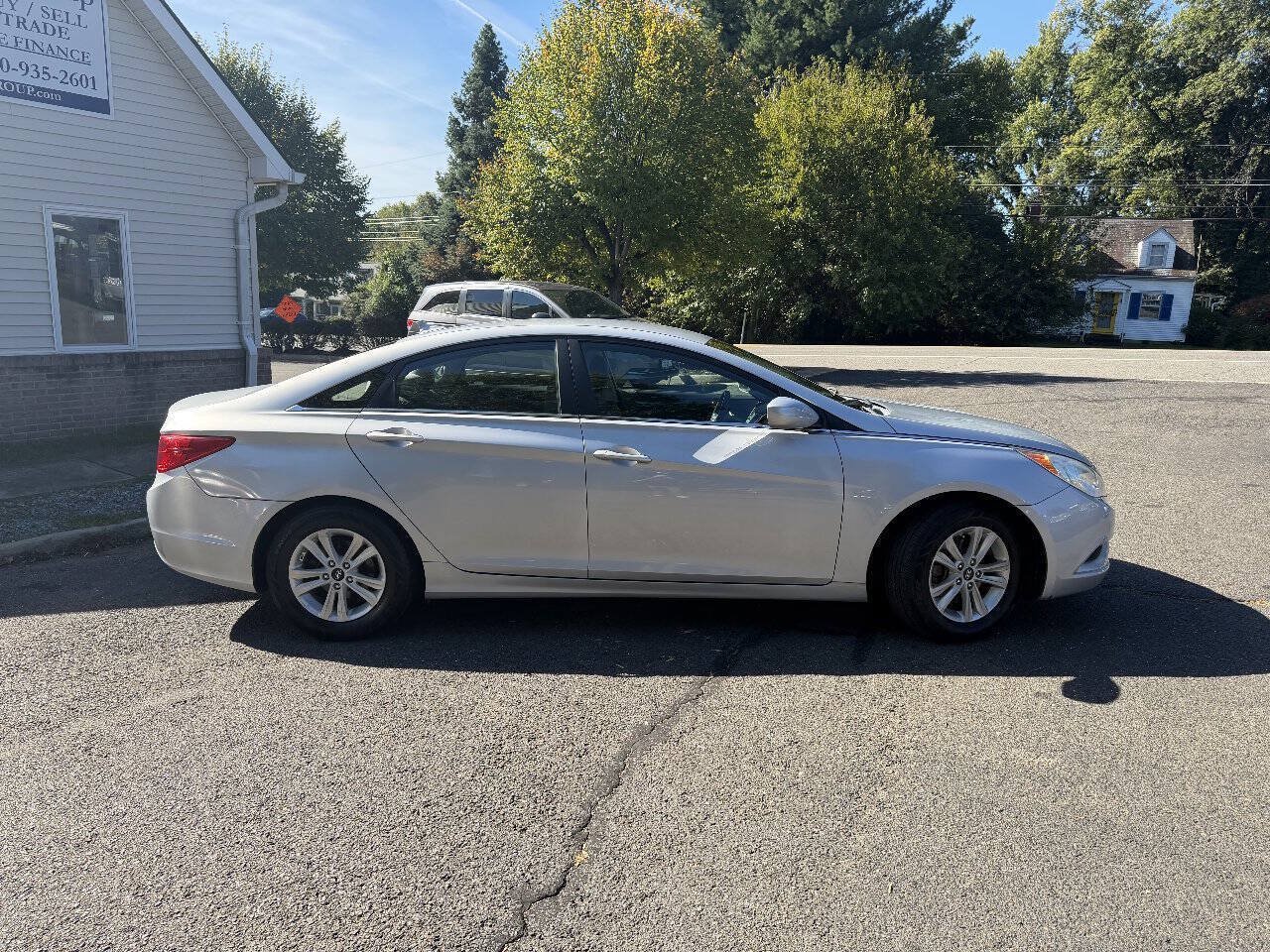 Used 2011 Hyundai Sonata GLS w/ Popular Equipment Pkg 2 FWD image 8