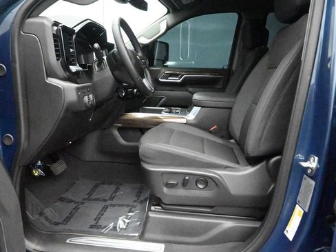 Used 2026 Chevrolet Silverado 3500 LT AWD/4WD image 12