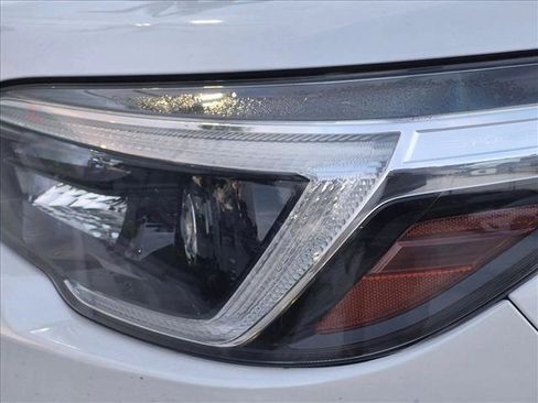 Used 2021 Subaru Forester Premium AWD/4WD image 6