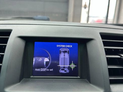 Used 2013 Toyota Highlander FWD image 15