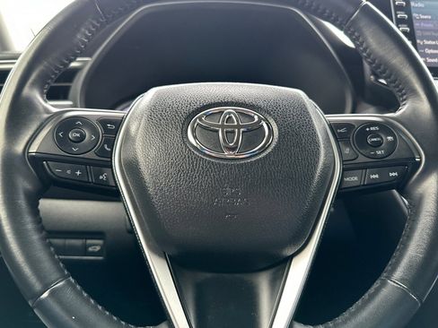 Certified 2022 Toyota Venza LE image 23