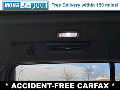 Used 2024 Chevrolet Tahoe Premier w/ Advanced Technology Package image 32