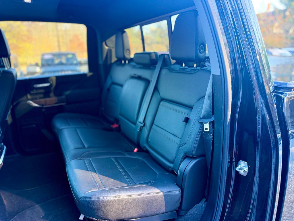 Used 2022 GMC Sierra 3500 Denali w/ Denali Ultimate Package AWD/4WD image 6