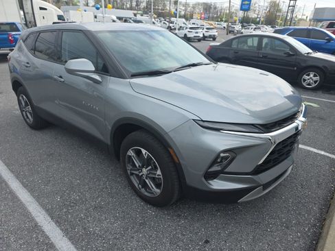 Used 2025 Chevrolet Blazer LT w/ LPO, Floor Liner Package image 2