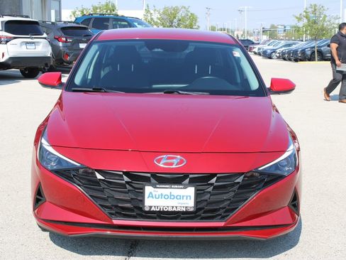 Used 2023 Hyundai Elantra SEL FWD image 2