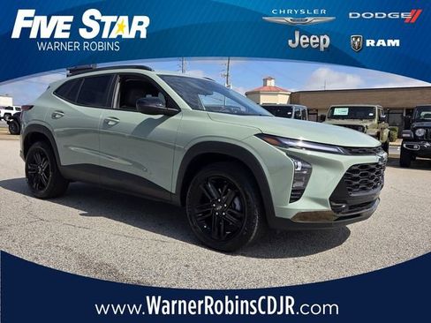 Used 2025 Chevrolet Trax ACTIV w/ Driver Confidence Package image 1