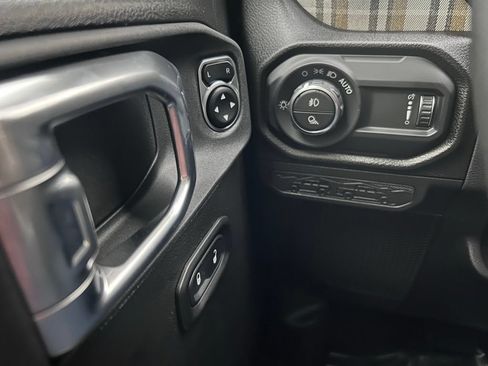 New 2026 Jeep Gladiator Sport AWD/4WD image 19