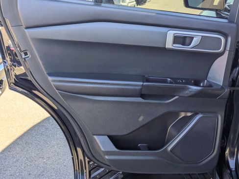 Used 2021 Ford Explorer 2WD image 14