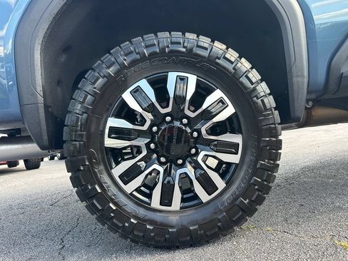 Used 2025 GMC Sierra 2500 Denali Ultimate AWD/4WD image 18