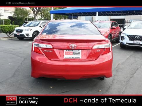 Used 2014 Toyota Camry SE image 6