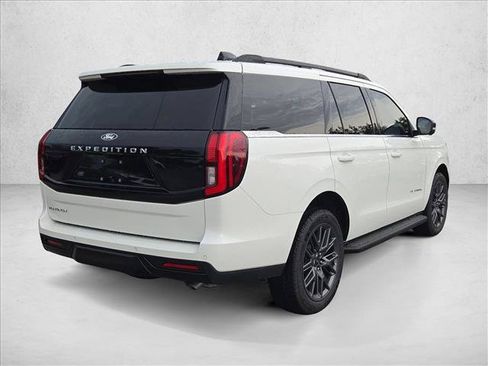 New 2027 Ford Expedition Platinum RWD image 2