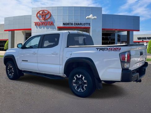 Used 2022 Toyota Tacoma TRD Off-Road AWD/4WD image 6