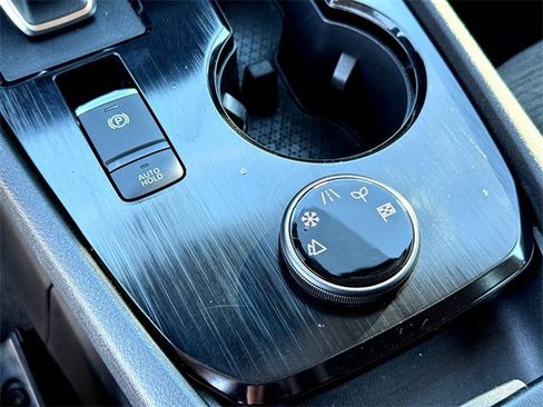 Used 2023 Nissan Rogue SV image 22