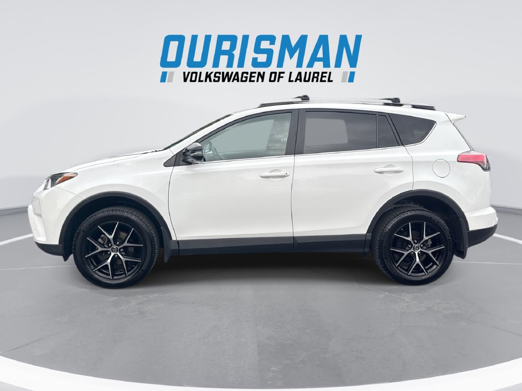 Used 2018 Toyota RAV4 SE w/ Advanced Technology Package AWD/4WD image 5