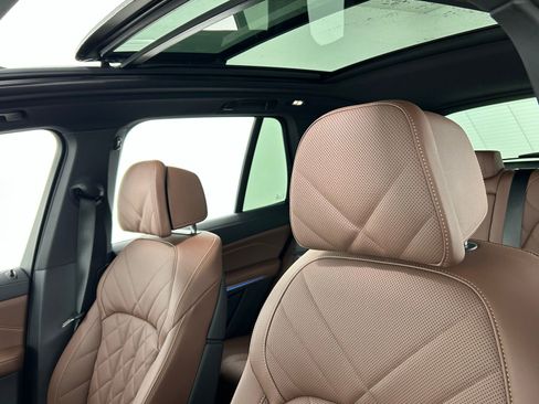 Used 2026 BMW X5 xDrive50e w/ Climate Comfort Package image 29