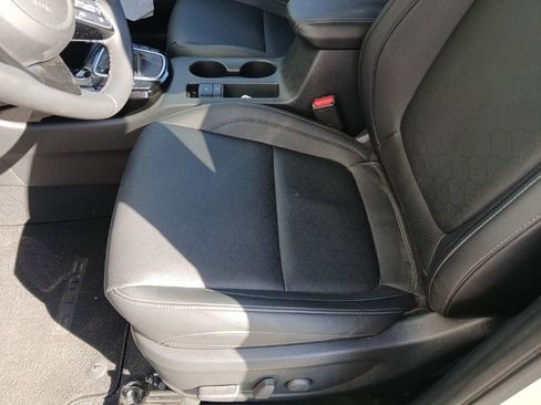 Used 2024 Kia Seltos SX image 3