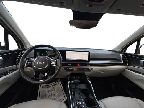 Certified 2025 Kia Sorento S image 17