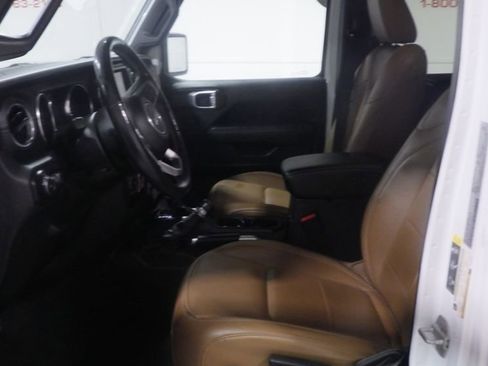 Used 2021 Jeep Wrangler Unlimited Sahara image 8