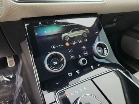Used 2020 Land Rover Range Rover Velar R-Dynamic S image 14
