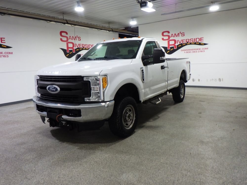 Used 2017 Ford F250 XL w/ Power Equipment Group AWD/4WD image 1
