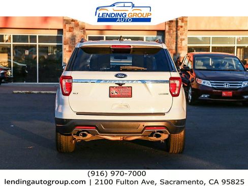 Used 2018 Ford Explorer XLT FWD image 5