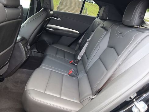 Used 2025 Cadillac XT4 Premium Luxury image 14