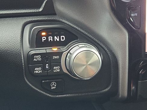 Used 2025 RAM 1500 Laramie w/ Sport Appearance Package AWD/4WD image 27