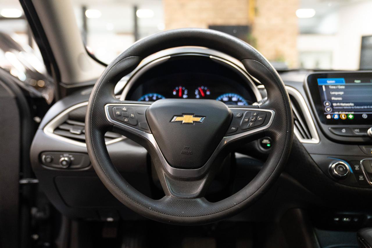 Used 2022 Chevrolet Malibu LS FWD image 27