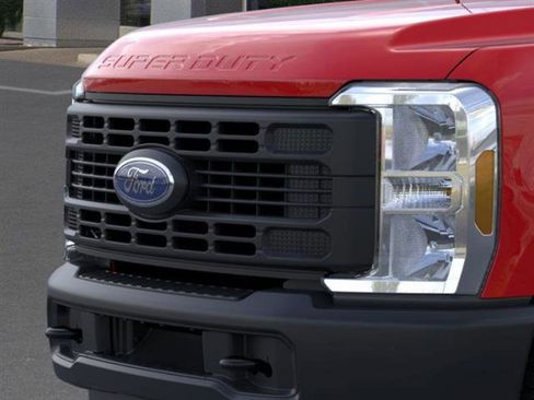 New 2026 Ford F250 XL w/ XL Off-Road Package image 17