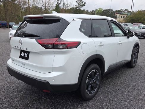 Used 2025 Nissan Rogue SV image 12
