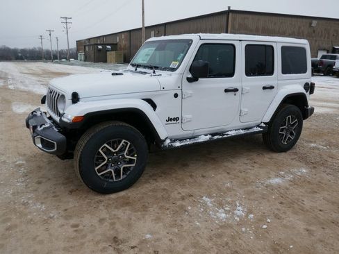 New 2026 Jeep Wrangler Sahara image 8