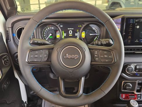 Used 2025 Jeep Wrangler Unlimited Rubicon 4xe w/ Safety Group AWD/4WD image 33