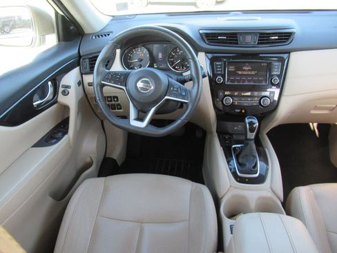 Used 2020 Nissan Rogue SL w/ Premium Package image 13