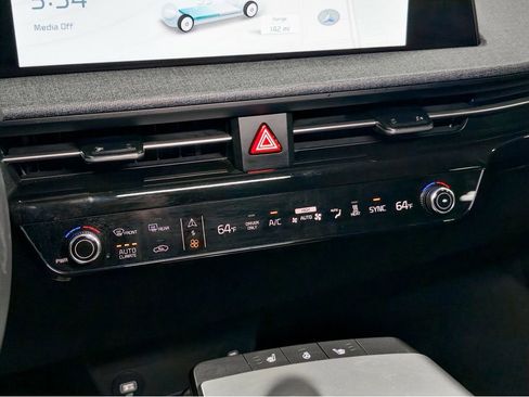 Used 2024 Kia EV6 Light image 16