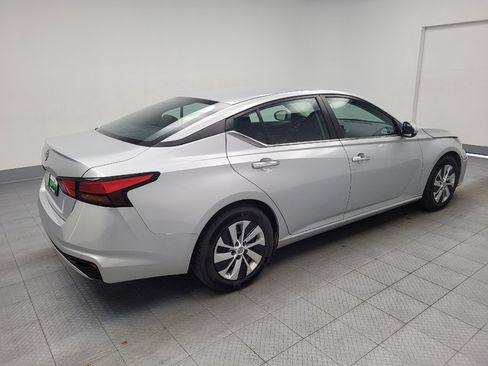 Used 2023 Nissan Altima 2.5 S FWD image 9