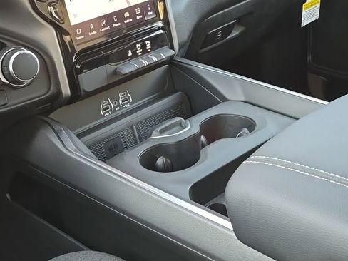 New 2026 RAM 1500 Big Horn AWD/4WD image 12
